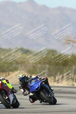 media/Dec-01-2025-Moto Forza (Mon) [[2daa91e15f]]/1-Advanced Group/Session 3 (Turn 3)/